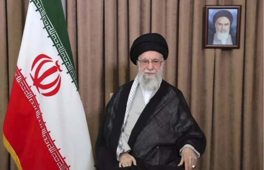 Khamenei yihanangirije Perezida Trump: Iran ntiyemera ibyo gusabwa kumanika amaboko