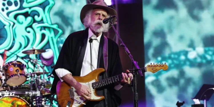 Bassist Bob Weir of the Grateful Dead passes away at age 78.