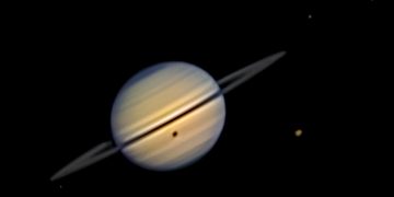 A 20-year-old astrophotographer records a unique solar eclipse on Saturn.