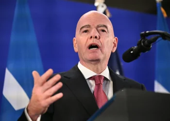 FIFA apologizes for abandoning the private investment plan and reiterates its support for Infantino